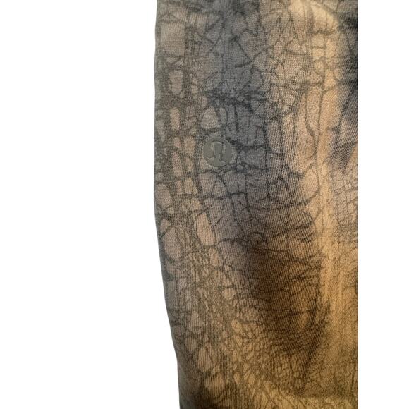 LULULEMON Warm Down Jogger 7/8 Length
Thread Dye Rover Black Sz 10 Gorpcore Cozy - Picture 8 of 8